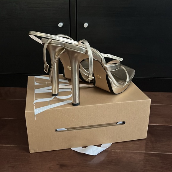 ZARA Gold Strappy Heels - Picture 2 of 5